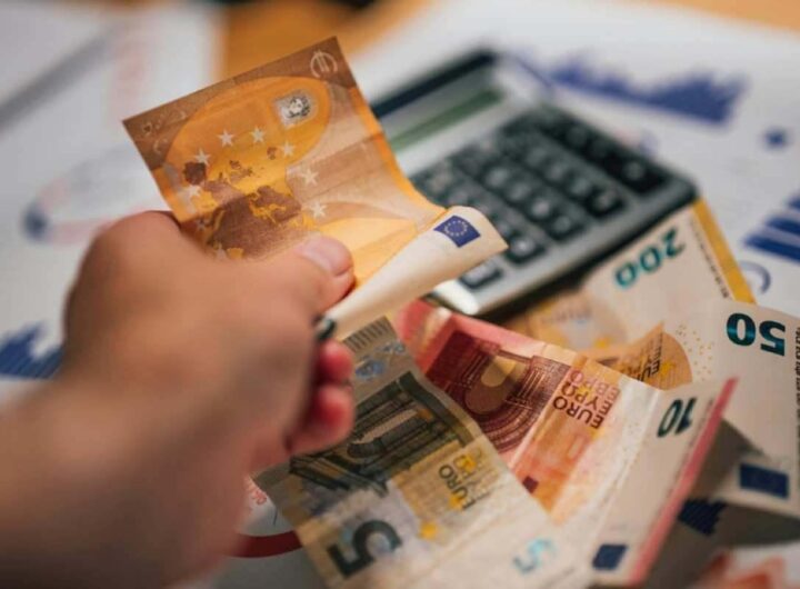 Soldi euro contanti